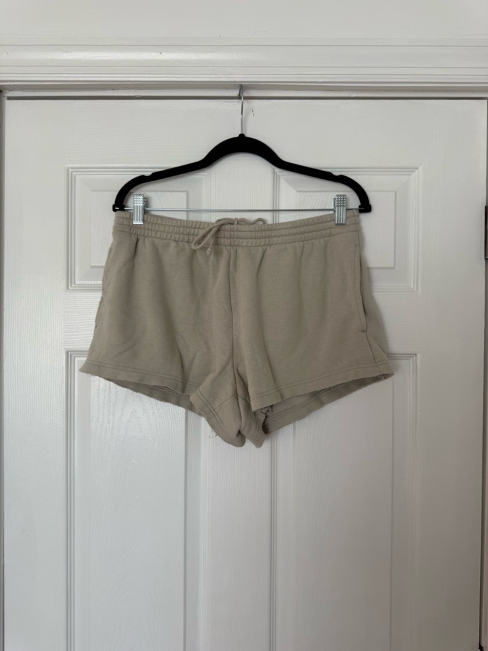 SKIMS  Knit Lounge Shorts - Beige